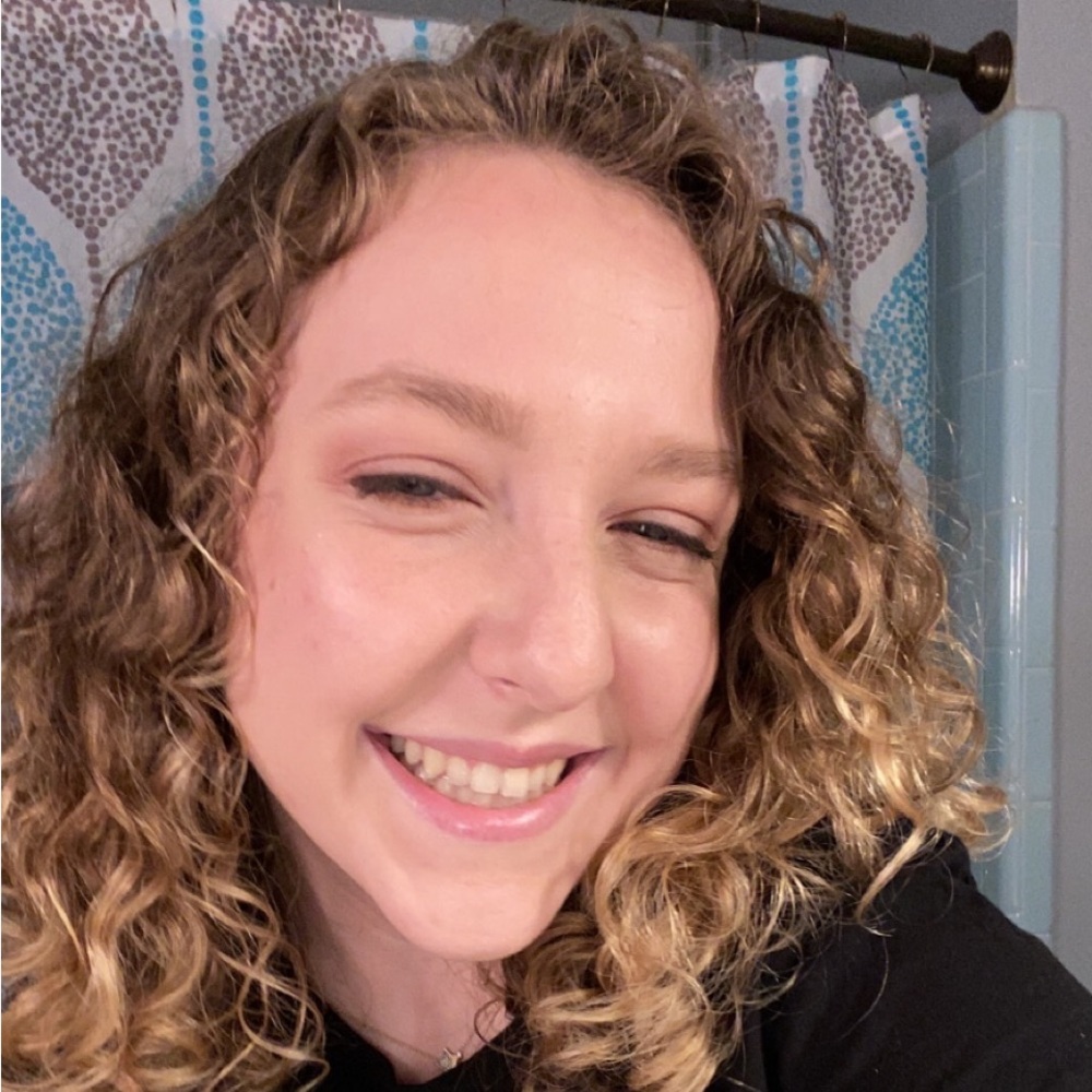 Meet your Posher, Abbey